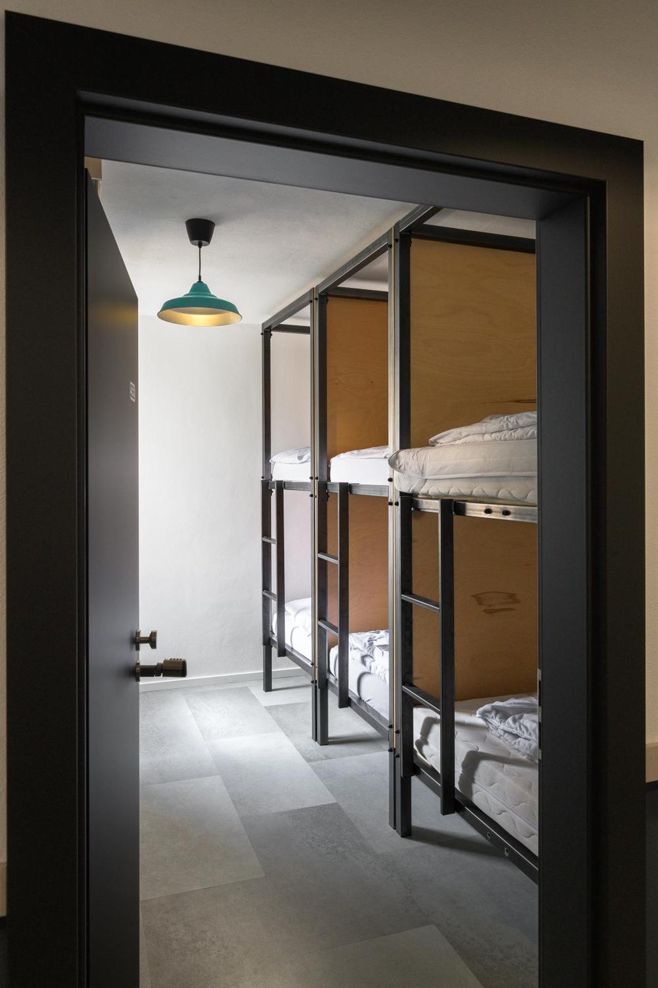 Izy Stay Hostel Bratislava Eksteriør bilde