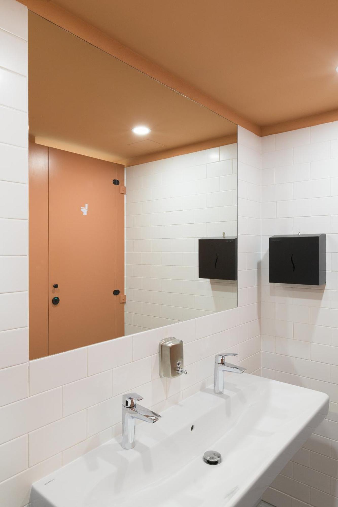 Izy Stay Hostel Bratislava Eksteriør bilde