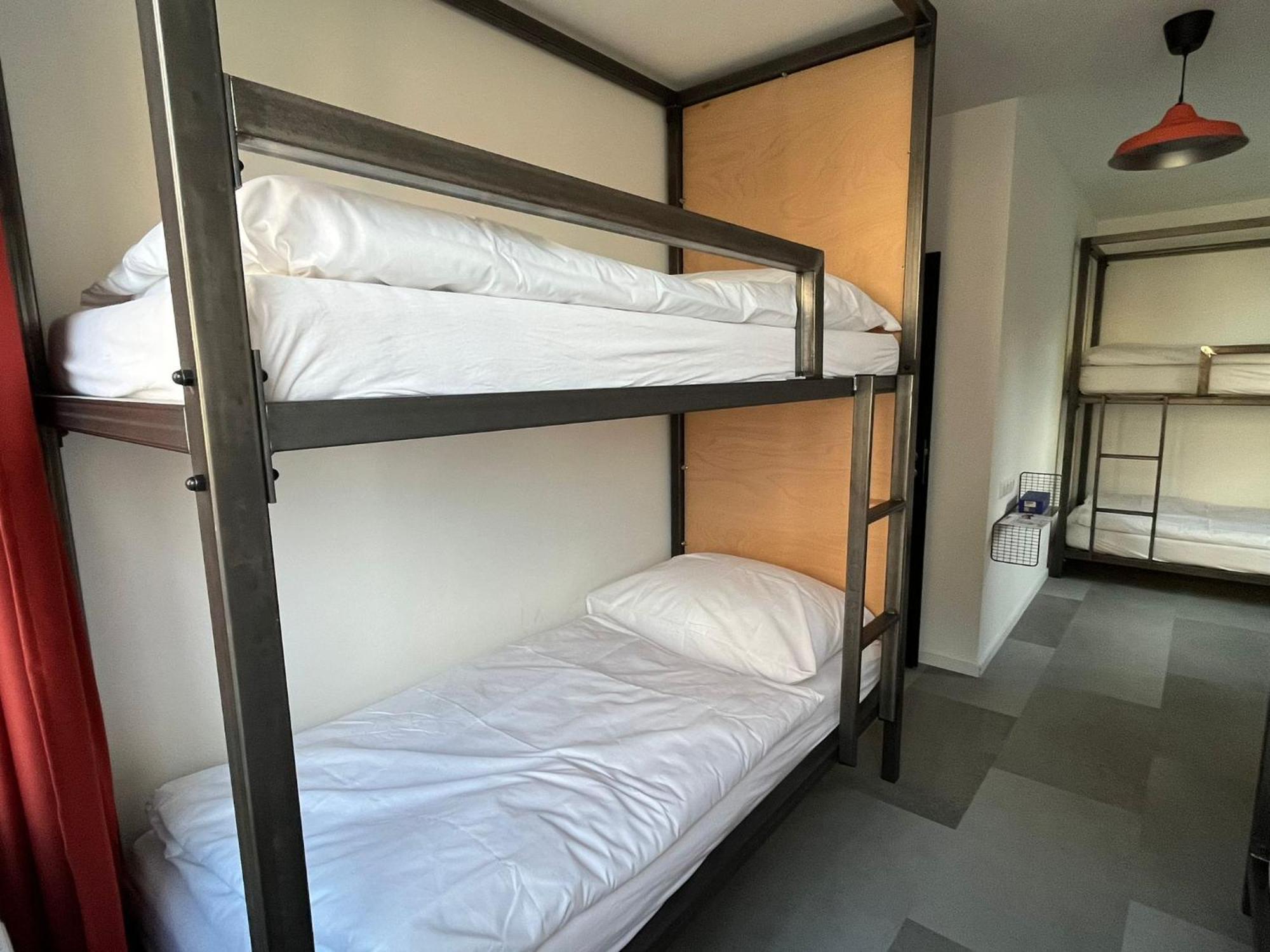 Izy Stay Hostel Bratislava Eksteriør bilde