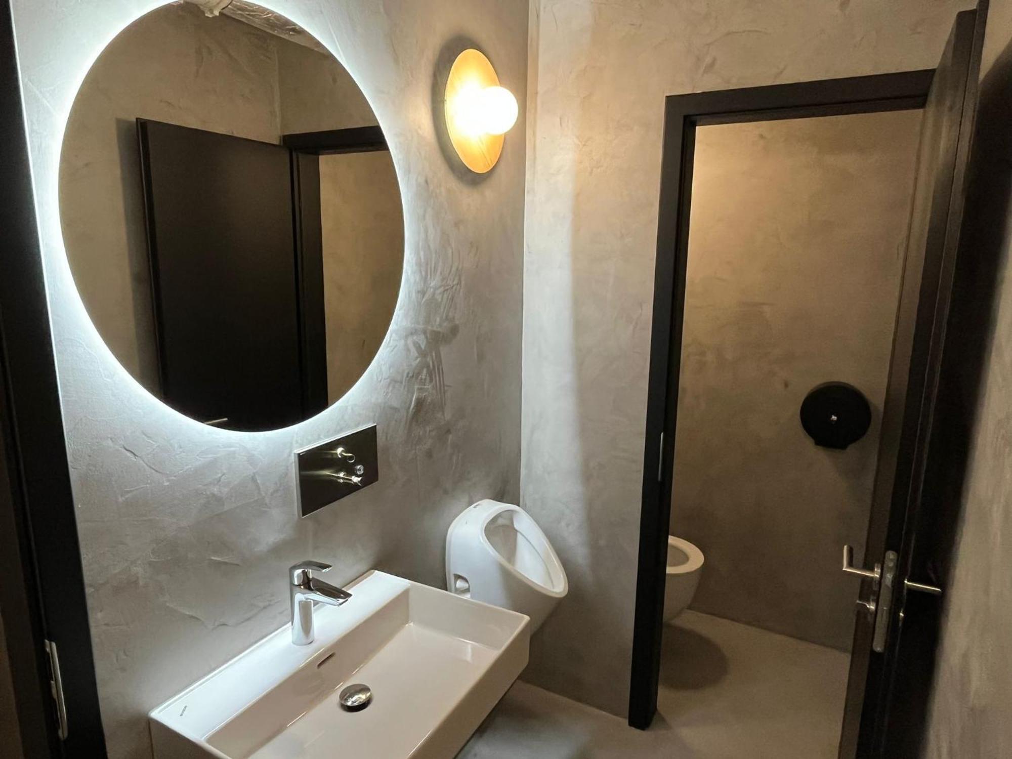 Izy Stay Hostel Bratislava Eksteriør bilde