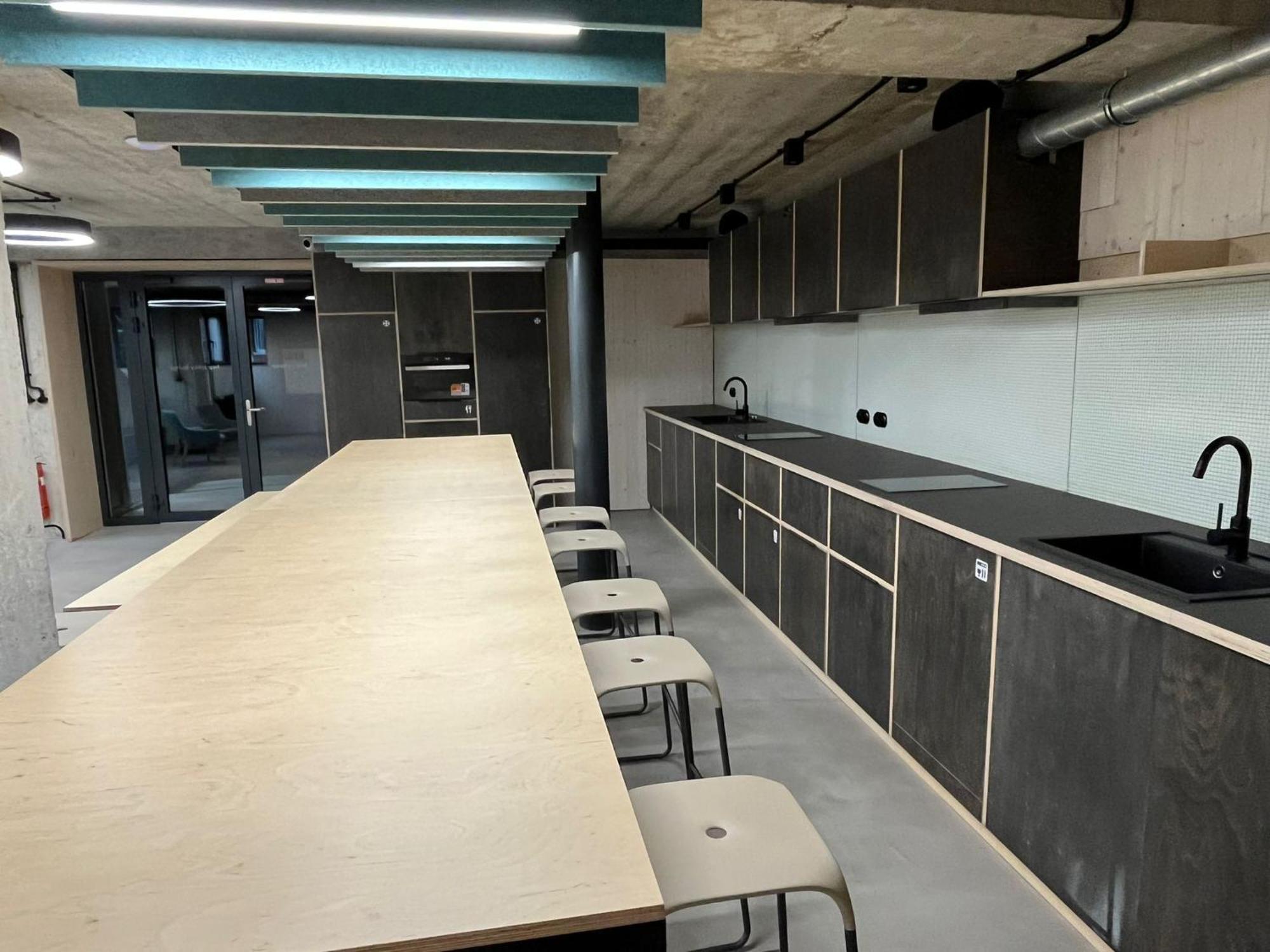 Izy Stay Hostel Bratislava Eksteriør bilde