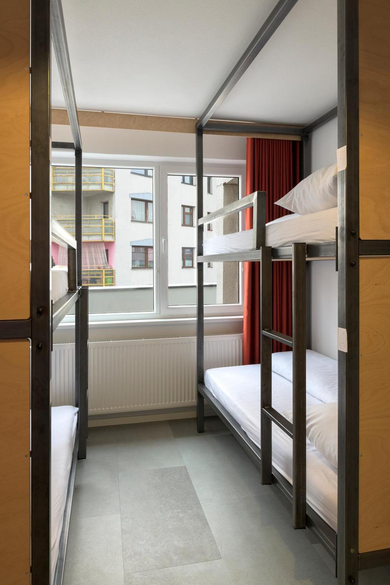 Izy Stay Hostel Bratislava Eksteriør bilde